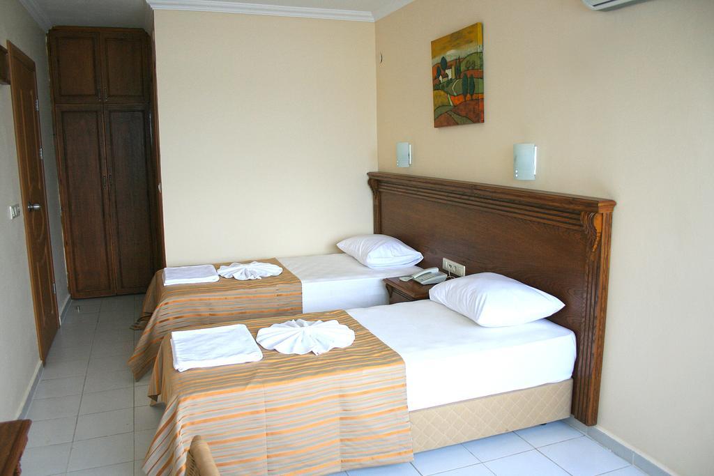 Honeymoon Hotel 3*